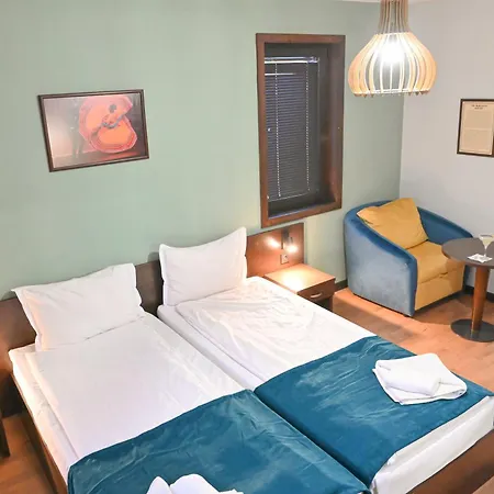 Ida Hotel